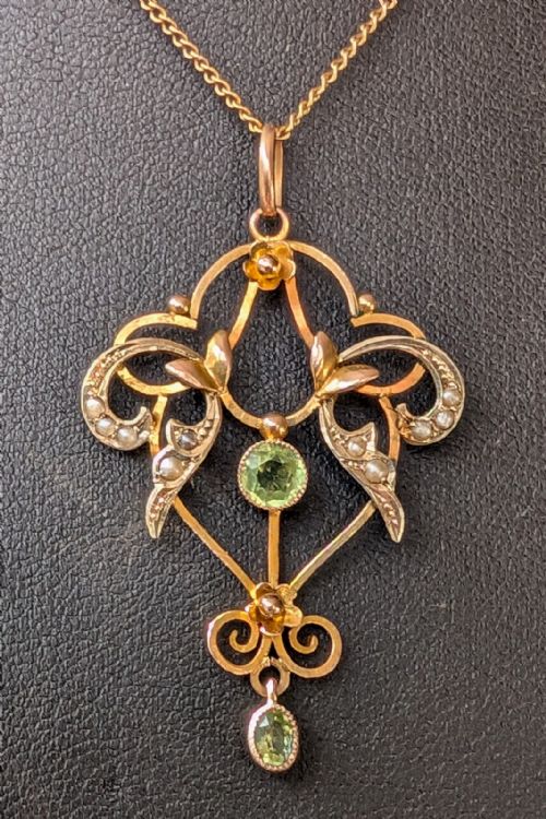 fig 3. Antique 9ct Gold Peridot Pendant
