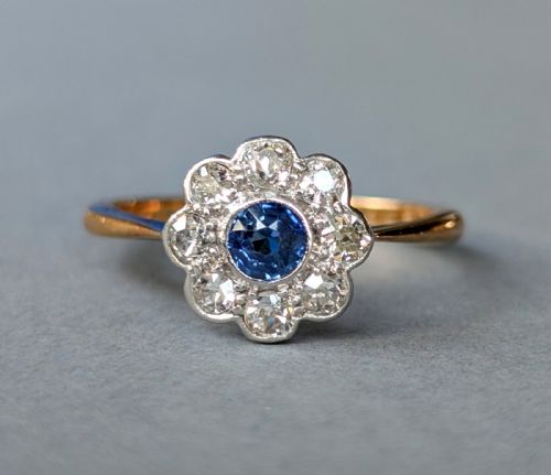 art deco 18ct gold platinum sapphire daisy diamond ring - CATEGORY: ANTIQUE JEWELLERY - DATED 1930