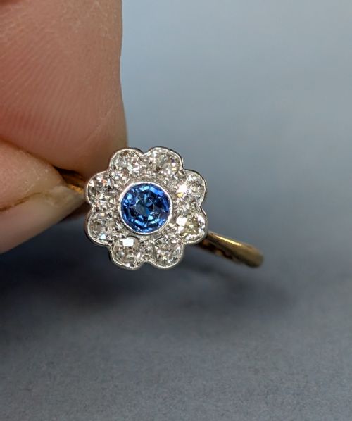 ART DECO 18CT GOLD PLATINUM SAPPHIRE DAISY DIAMOND RING - ADDITIONAL PHOTO 5