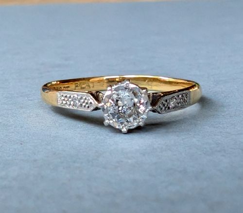 ART DECO 18CT GOLD PLATINUM DIAMOND SOLITAIRE ENGAGEMENT RING - ADDITIONAL PHOTO 2