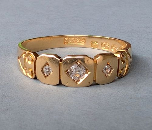 victorian 18ct gold diamond gypsy ring c1881 - CATEGORY: ANTIQUE JEWELLERY - DATED VICTORIAN
