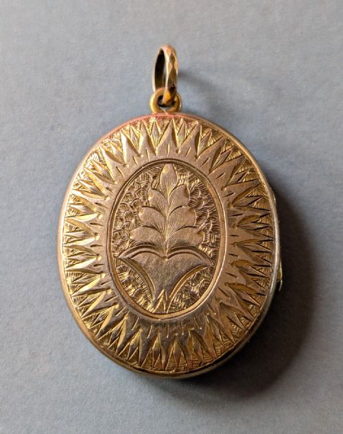 LARGE ANTIQUE VICTORIAN 9CT GOLD BACK AND FRONT LOCKET - ADDITIONAL PHOTO 1