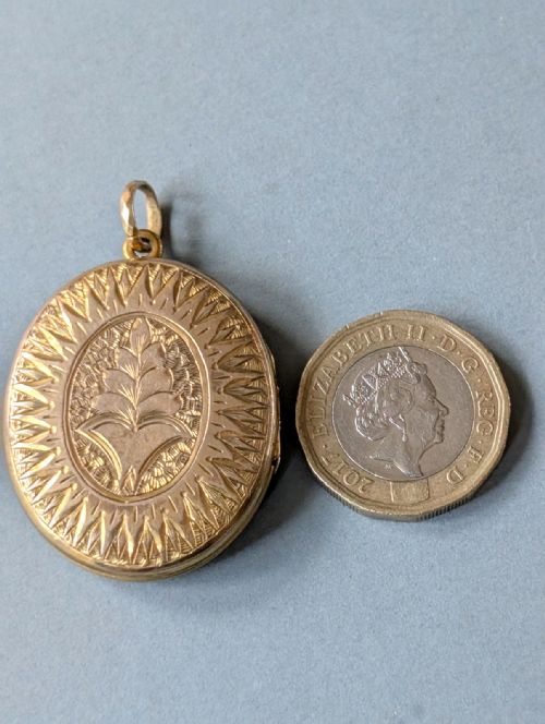 LARGE ANTIQUE VICTORIAN 9CT GOLD BACK AND FRONT LOCKET - ADDITIONAL PHOTO 9