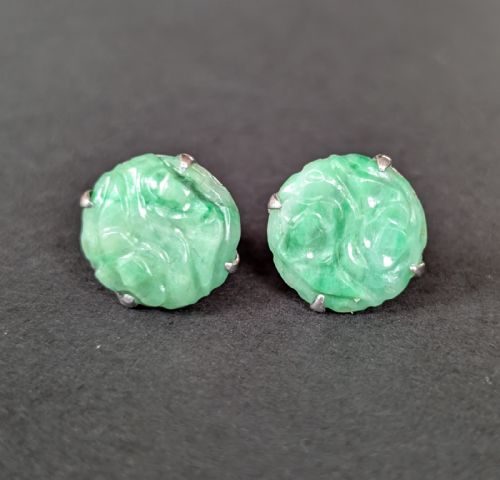 vintage 18ct gold natural jade stud earrings - CATEGORY: ANTIQUE JEWELLERY - DATED 1950
