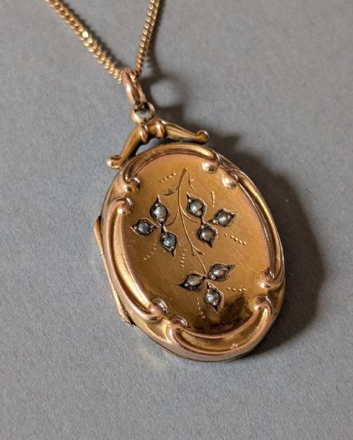 VICTORIAN 9CT GOLD LOCKET AND CHAIN - ADDITIONAL PHOTO 2