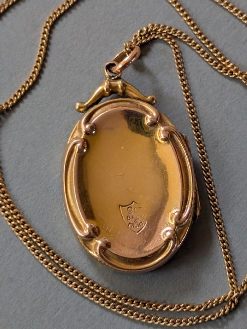 VICTORIAN 9CT GOLD LOCKET AND CHAIN - ADDITIONAL PHOTO 7