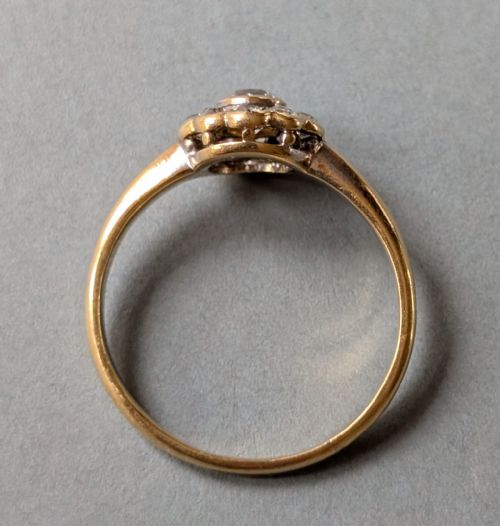 VICTORIAN 18CT GOLD DAISY DIAMOND CLUSTER RING 045CT - ADDITIONAL PHOTO 3