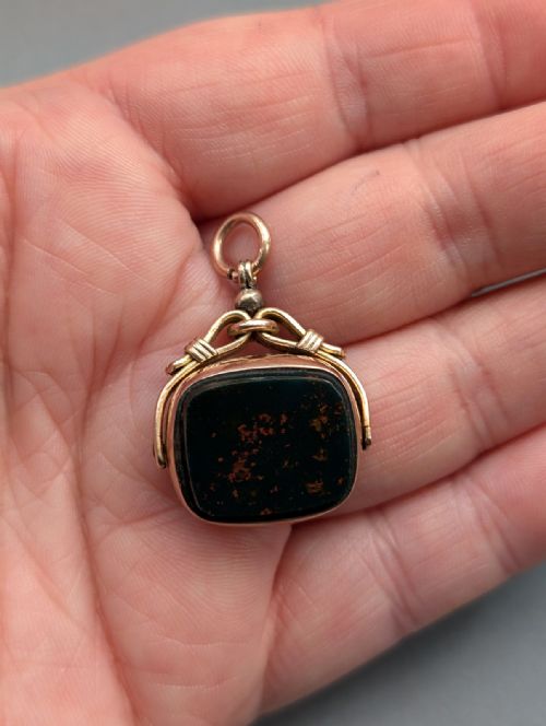 ANTIQUE 9CT GOLD SPINNING FOB BLOODSTONE CARNELIAN - ADDITIONAL PHOTO 4