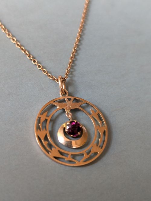 VICTORIAN 9CT ROSE GOLD ALMANDINE GARNET BIRD PENDANT AND CHAIN - ADDITIONAL PHOTO 1