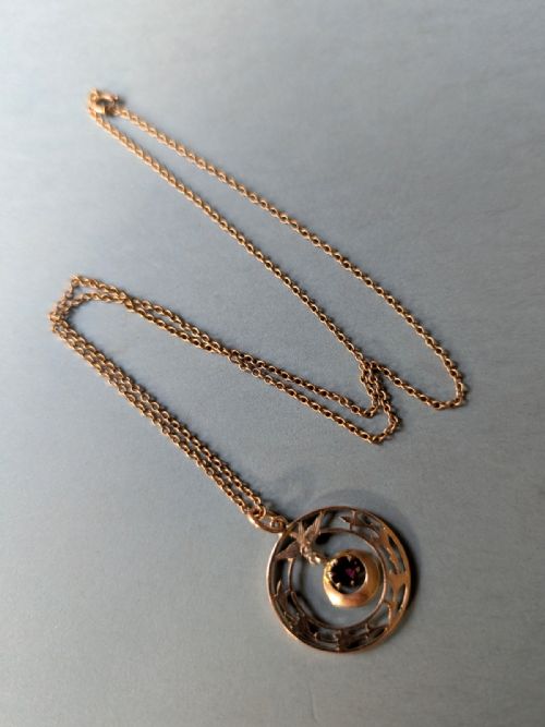 VICTORIAN 9CT ROSE GOLD ALMANDINE GARNET BIRD PENDANT AND CHAIN - ADDITIONAL PHOTO 3