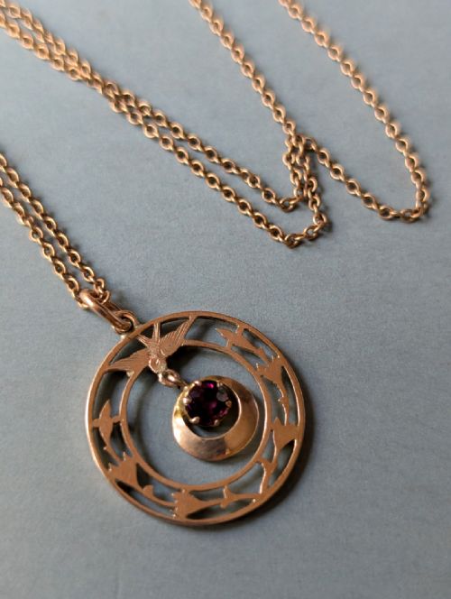 VICTORIAN 9CT ROSE GOLD ALMANDINE GARNET BIRD PENDANT AND CHAIN - ADDITIONAL PHOTO 4
