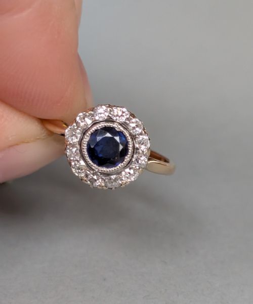 VICTORIAN 18CT GOLD SAPPHIRE DIAMOND DAISY RING - ADDITIONAL PHOTO 4