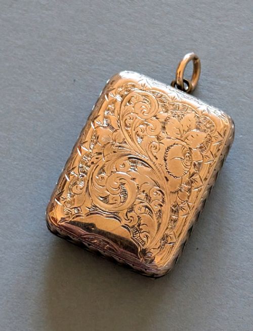 LARGE ANTIQUE VICTORIAN 9CT BACK AND FRONT LOCKET - ADDITIONAL PHOTO 1