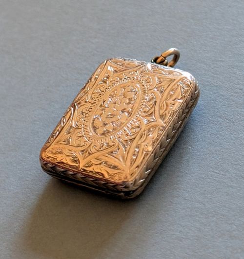 LARGE ANTIQUE VICTORIAN 9CT BACK AND FRONT LOCKET - ADDITIONAL PHOTO 8