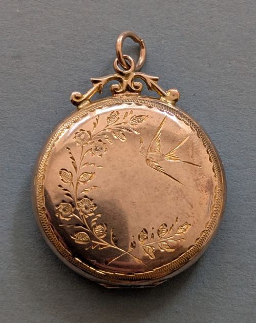 ANTIQUE 9CT ROSE GOLD LOCKET WITH BIRDS CHESTER 1912 - ADDITIONAL PHOTO 2