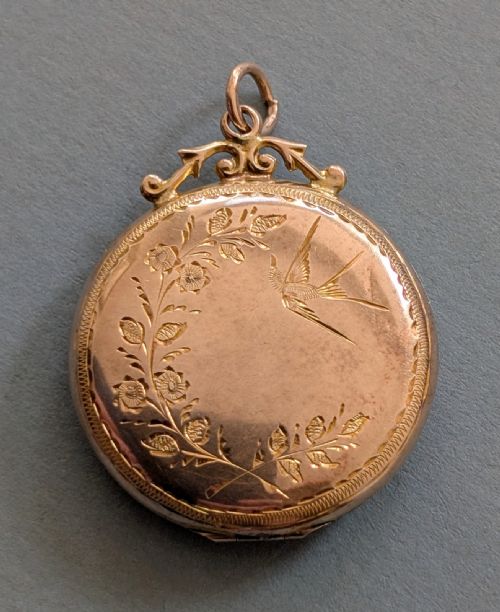 ANTIQUE 9CT ROSE GOLD LOCKET WITH BIRDS CHESTER 1912 - ADDITIONAL PHOTO 6