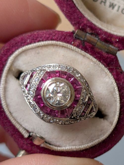 ART DECO 18CT GOLD RUBY AND DIAMOND RING - ADDITIONAL PHOTO 4