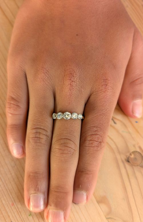 ART DECO 18CT GOLD DIAMOND FIVE STONE RING - ADDITIONAL PHOTO 9