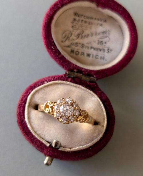 VICTORIAN 18CT GOLD DIAMOND CLUSTER RING C1887 - ADDITIONAL PHOTO 7