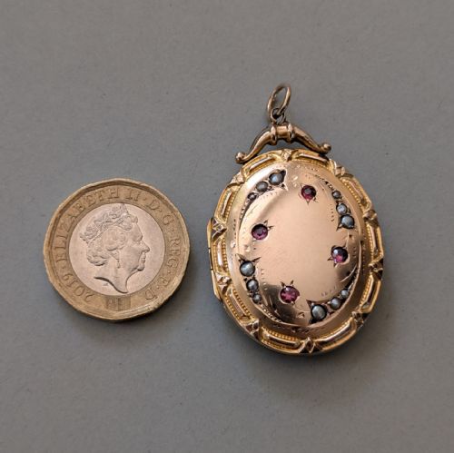 LARGE VICTORIAN 9CT GOLD LOCKET WITH PEARLS AND RUBY PASTE - ADDITIONAL PHOTO 7
