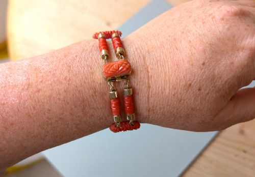 GEORGIAN 9CT GOLD CORAL BRACELET - ADDITIONAL PHOTO 2