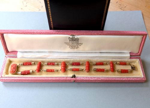 GEORGIAN 9CT GOLD CORAL BRACELET - ADDITIONAL PHOTO 9