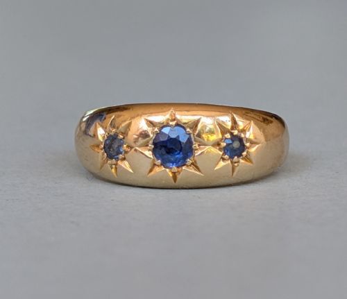 fig 1. Heavy Antique 18ct Gold Sapphire Gypsy Ring