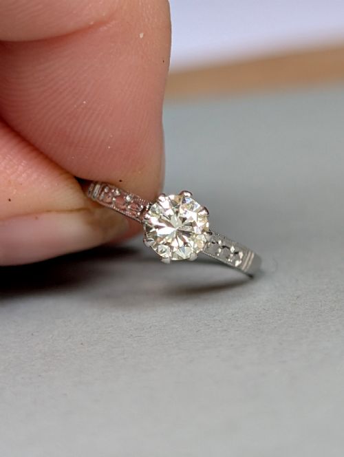 ART DECO PLATINUM DIAMOND SOLITAIRE ENGAGEMENT RING - ADDITIONAL PHOTO 5