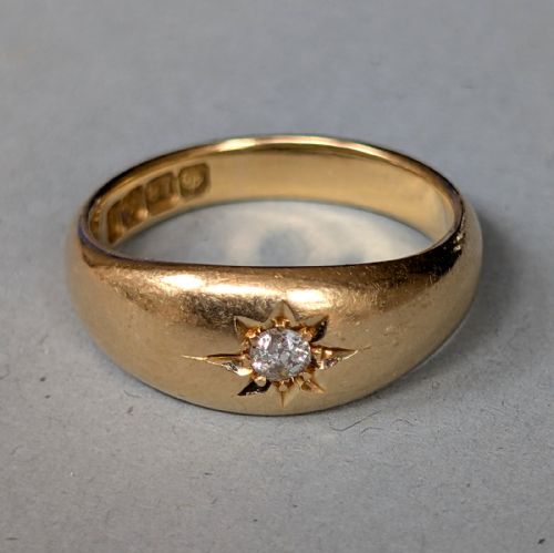 fig 3. Heavy Antique 18ct Gold Diamond Gypsy Ring