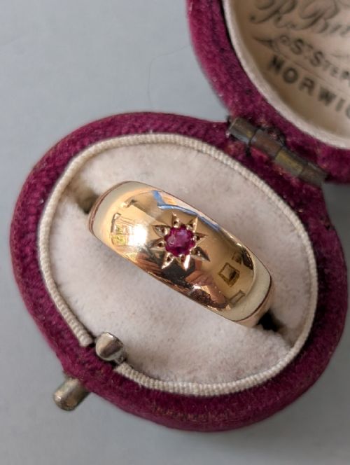 ANTIQUE 18CT GOLD RUBY GYPSY RING CHESTER 1917 - ADDITIONAL PHOTO 4