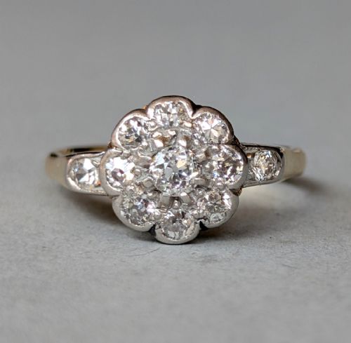 antique 18ct gold diamond daisy cluster ring - CATEGORY: ANTIQUE JEWELLERY - DATED 1930