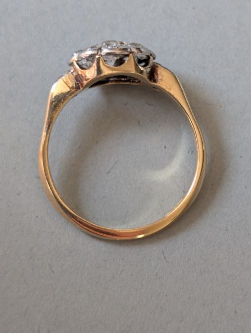 ANTIQUE 18CT GOLD DIAMOND DAISY CLUSTER RING - ADDITIONAL PHOTO 4