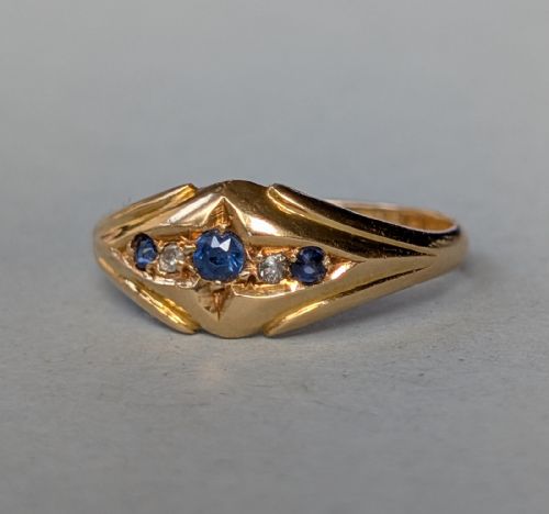 ANTIQUE 18CT GOLD SAPPHIRE DIAMOND GYPSY RING C1942 - ADDITIONAL PHOTO 2