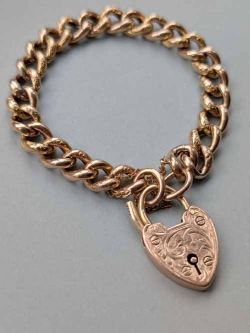 VICTORIAN ENGRAVED 9CT ROSE GOLD CURB CHAIN HEART PADLOCK BRACELET 17G - ADDITIONAL PHOTO 1