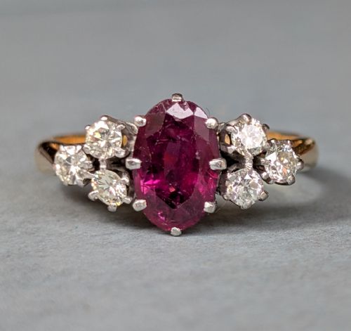 vintage 18ct gold ruby ring - CATEGORY: ANTIQUE JEWELLERY - DATED 1960