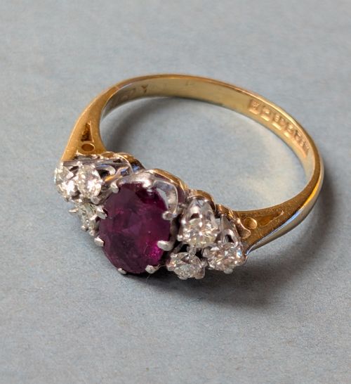 VINTAGE 18CT GOLD RUBY RING - ADDITIONAL PHOTO 6