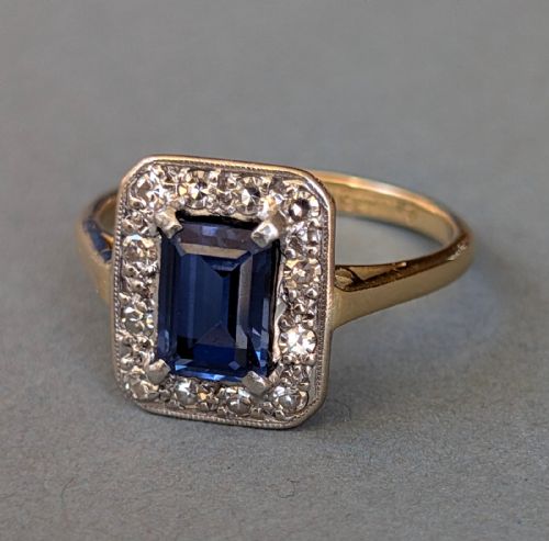 ART DECO 18CT GOLD SAPPHIRE AND DIAMOND ENGAGEMENT RING - ADDITIONAL PHOTO 2