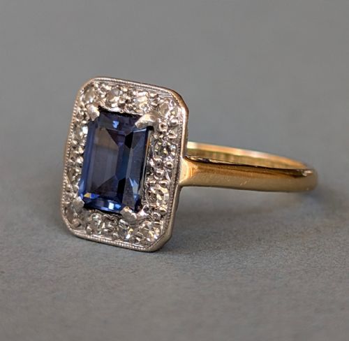 ART DECO 18CT GOLD SAPPHIRE AND DIAMOND ENGAGEMENT RING - ADDITIONAL PHOTO 3