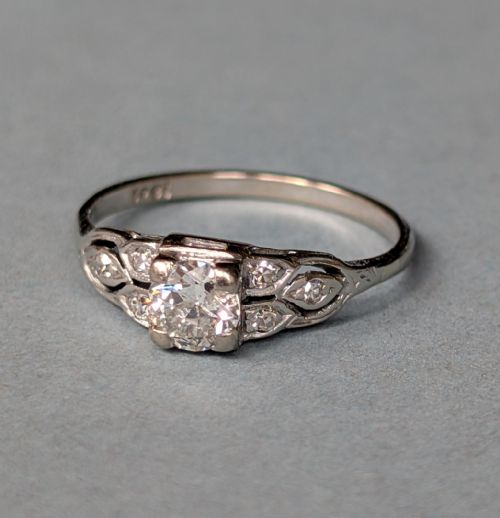 ART DECO 18CT GOLD PLATINUM DIAMOND SOLITAIRE ENGAGEMENT RING - ADDITIONAL PHOTO 2