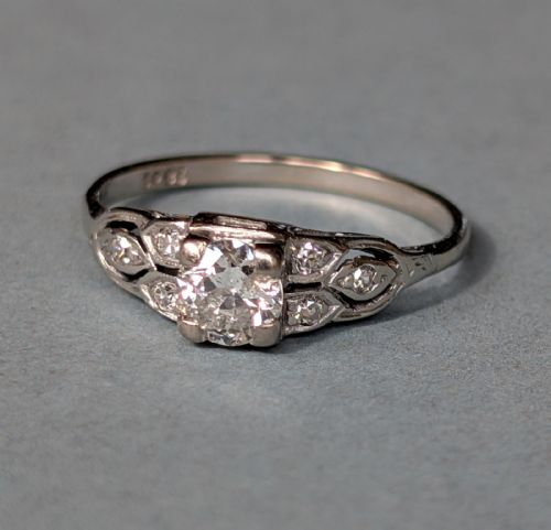 ART DECO 18CT GOLD PLATINUM DIAMOND SOLITAIRE ENGAGEMENT RING - ADDITIONAL PHOTO 3