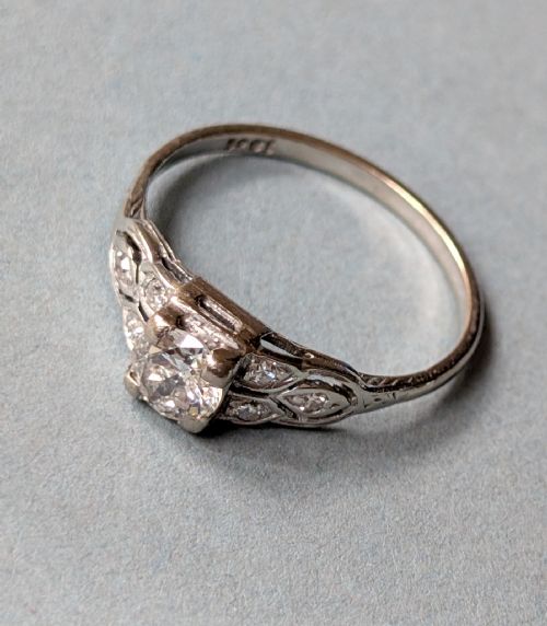 ART DECO 18CT GOLD PLATINUM DIAMOND SOLITAIRE ENGAGEMENT RING - ADDITIONAL PHOTO 7