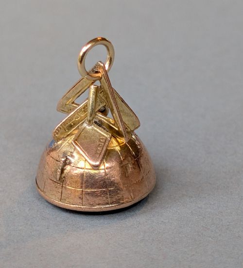 RARE ANTIQUE 9CT ROSE GOLD HALF FREEMASONS SPHERE FOB PENDANT - ADDITIONAL PHOTO 1