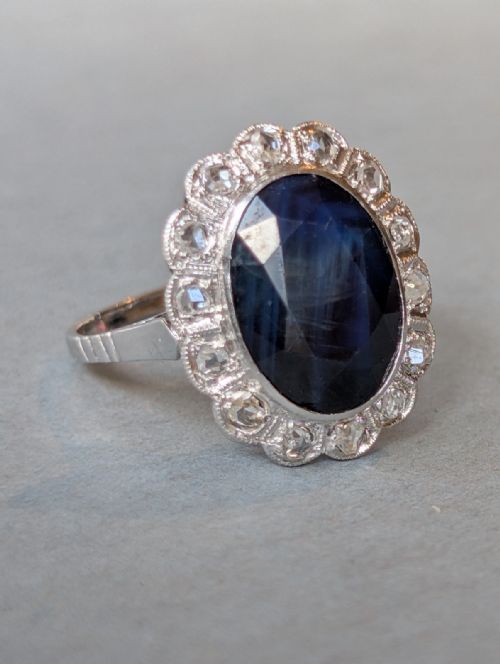 LARGE ART DECO PLATINUM SAPPHIRE AND DIAMOND RING - ADDITIONAL PHOTO 5