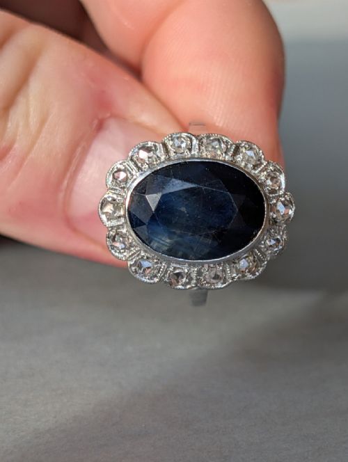 LARGE ART DECO PLATINUM SAPPHIRE AND DIAMOND RING - ADDITIONAL PHOTO 8