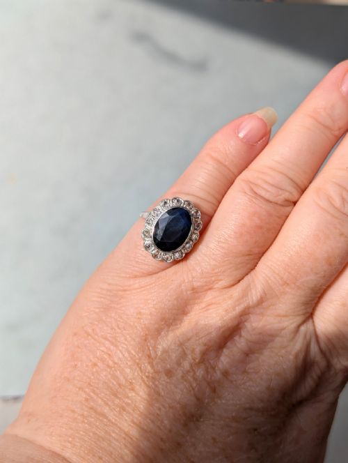 LARGE ART DECO PLATINUM SAPPHIRE AND DIAMOND RING - ADDITIONAL PHOTO 9