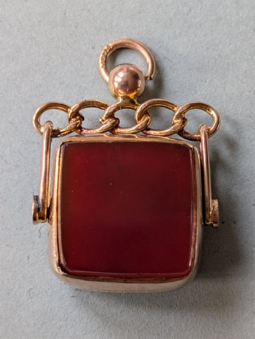 ANTIQUE 9CT GOLD SPINNING FOB BLOODSTONE CARNELIAN CHESTER 1914 - ADDITIONAL PHOTO 1