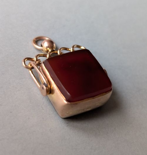 ANTIQUE 9CT GOLD SPINNING FOB BLOODSTONE CARNELIAN CHESTER 1914 - ADDITIONAL PHOTO 4