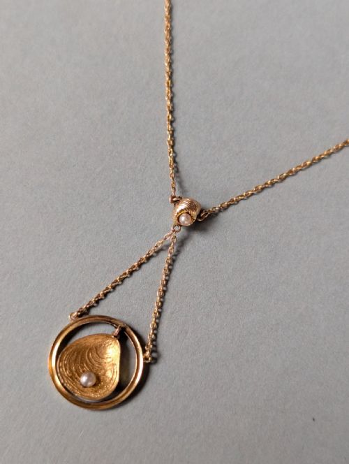 ANTIQUE 9CT GOLD SHELL PEARL PENDANT NECKLACE - ADDITIONAL PHOTO 1