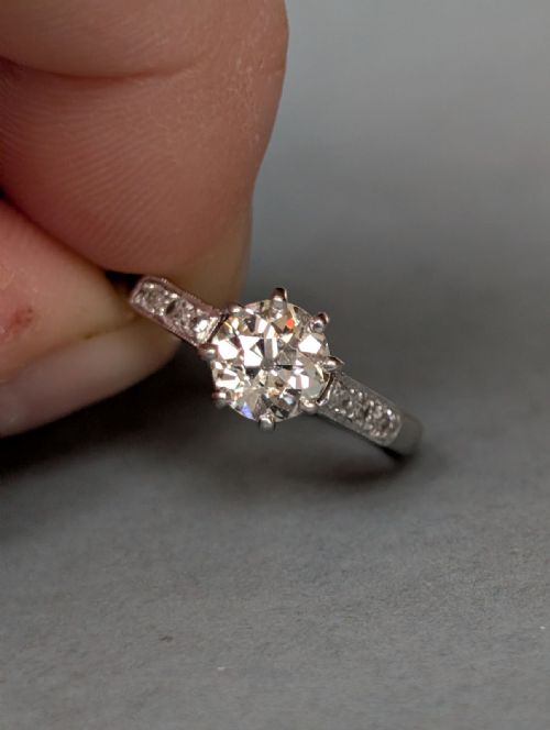 ART DECO PLATINUM DIAMOND SOLITAIRE ENGAGEMENT RING - ADDITIONAL PHOTO 5