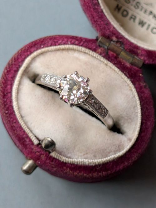 ART DECO PLATINUM DIAMOND SOLITAIRE ENGAGEMENT RING - ADDITIONAL PHOTO 9